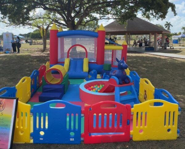 Kolorful Krayola soft play Package